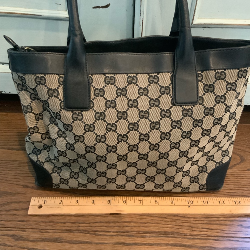 Gucci purse - Picture 2 of 9